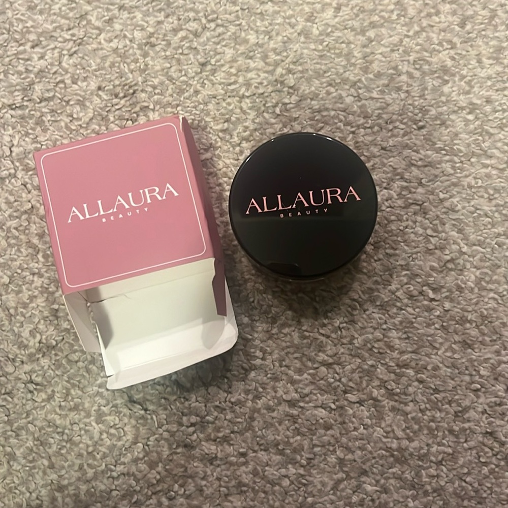 AlLaura pink blurring powder